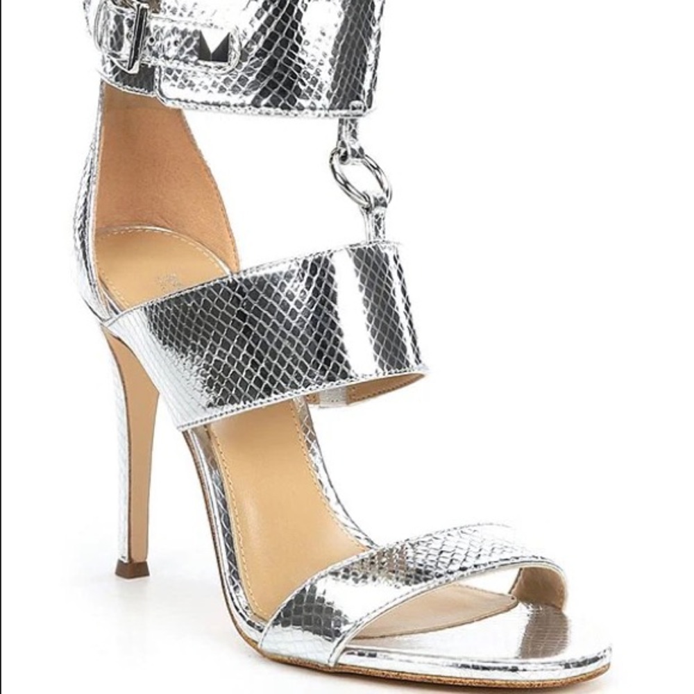 🖇Michael Kors Amos Ankle Strap Sandal Silver Size 7.5 ✨